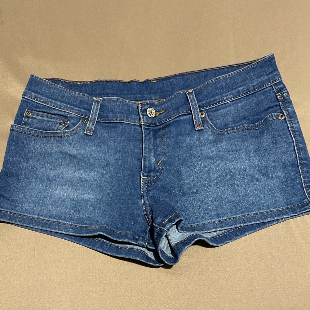 💙 LEVIS SHORTIE JEAN SHORTS 💙